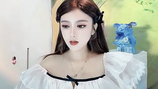 Snapshot of VIWVI chatting on 12, 3, 2025 VIWVI online show from 12, 3, 2025