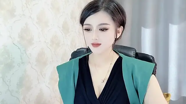 Snapshot of VIWVI chatting on 6, 3, 2025 VIWVI online show from 6, 3, 2025
