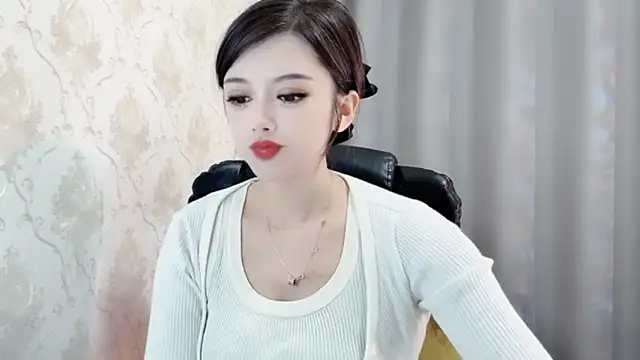 Snapshot of VIWVI chatting on 8, 2, 2025 VIWVI online show from 8, 2, 2025