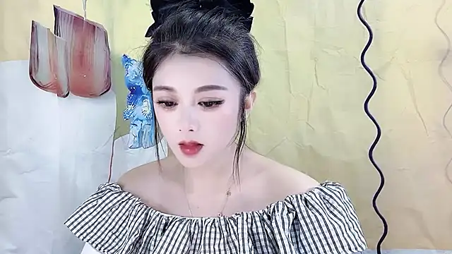 Snapshot of VIWVI chatting on 15, 10, 2025 VIWVI online show from 15, 10, 2025