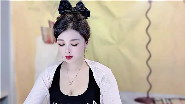 Snapshot of VIWVI chatting on 12, 11, 2025 VIWVI online show from 12, 11, 2025