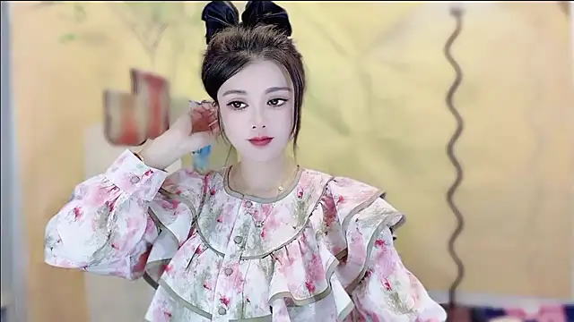 Snapshot of VIWVI chatting on 28, 10, 2025 VIWVI online show from 28, 10, 2025