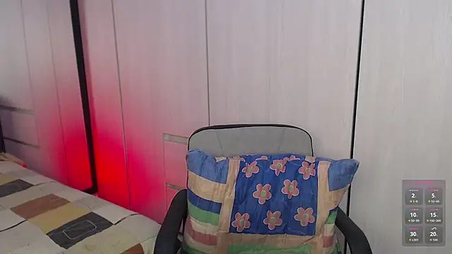 Karla hernandez  online show from 17, 11, 2025