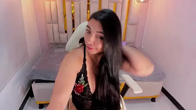 Karla hernandez  online show from 3, 3, 2025