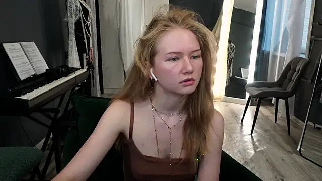 Alexandra Demore online show from 24, 6, 2026