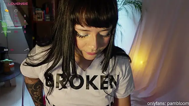 Snapshot of droolingdollfacee chatting on 17, 3, 2025 droolingdollfacee online show from 17, 3, 2025