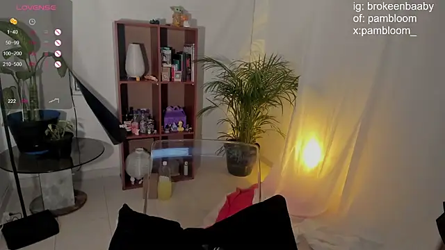 Snapshot of droolingdollfacee chatting on 12, 2, 2025 droolingdollfacee online show from 12, 2, 2025