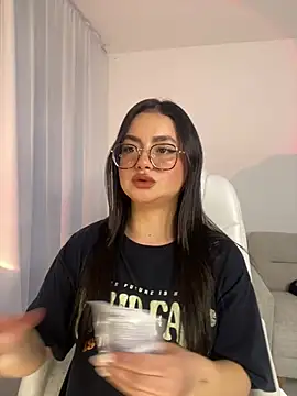 Snapshot of montmariana chatting on 17, 2, 2025 montmariana online show from 17, 2, 2025