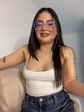 Snapshot of montmariana chatting on 2, 2, 2025 montmariana online show from 2, 2, 2025