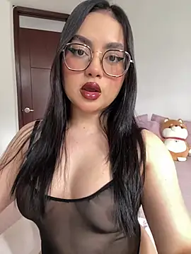 Snapshot of montmariana chatting on 7, 5, 2026 montmariana online show from 7, 5, 2026