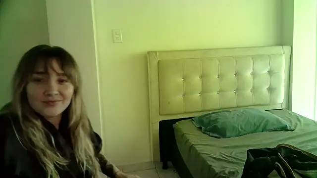Snapshot of katy_pp chatting on 11, 11, 2025 katy pp online show from 11, 11, 2025