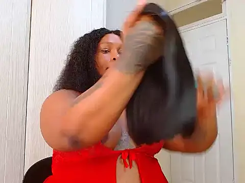 Snapshot of curvycloe1 chatting on 25, 11, 2025 curvycloe1 online show from 25, 11, 2025