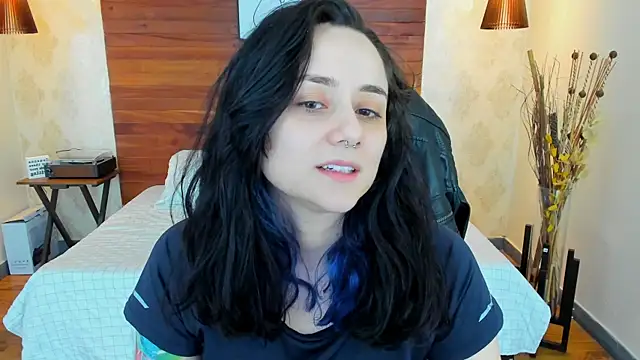 KatherineBond online show from 25, 2, 2025