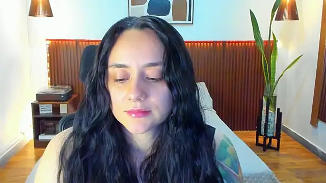 KatherineBond online show from 3, 11, 2025