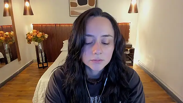 KatherineBond online show from 18, 6, 2026