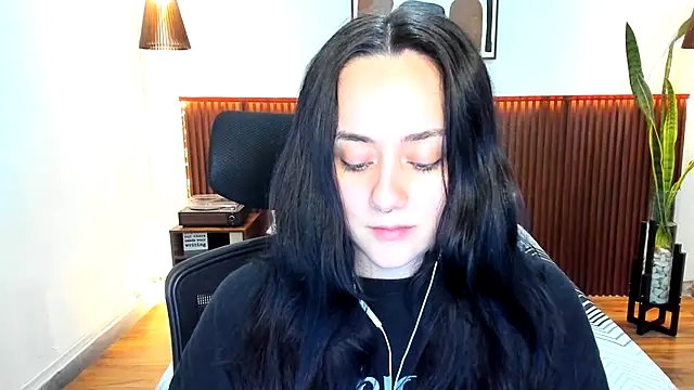 KatherineBond online show from 5, 12, 2025