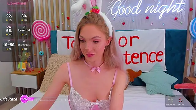 Emilly Hart online show from 28, 10, 2025