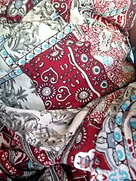 Snapshot of Priya_Bong chatting on 6, 5, 2026 Priya Bong online show from 6, 5, 2026