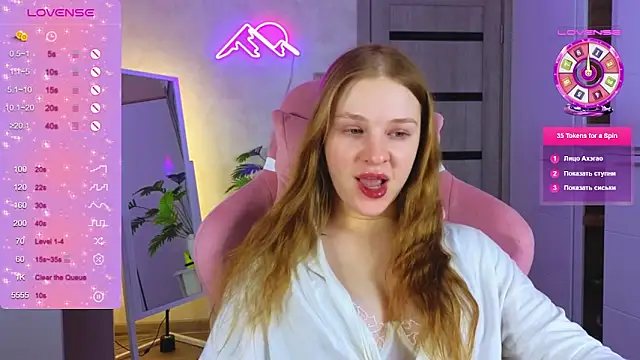 TrissMerigold9 online show from 5, 2, 2026