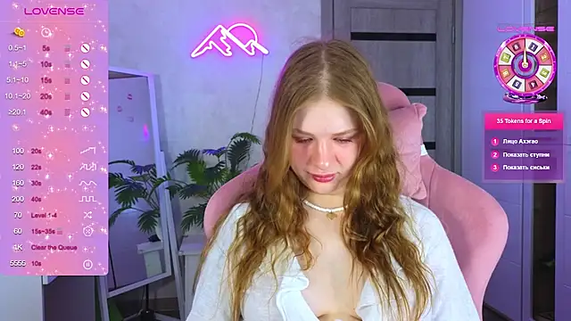 TrissMerigold9 online show from 22, 2, 2026