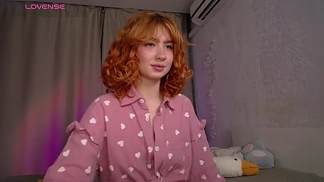 Snapshot of Evaa_Moonn_ chatting on 31, 10, 2025 Evaa Moonn  online show from 31, 10, 2025