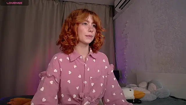 Snapshot of Evaa_Moonn_ chatting on 6, 10, 2025 Evaa Moonn  online show from 6, 10, 2025