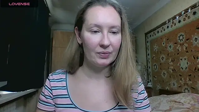 Snapshot of AnnaXLovers chatting on 8, 11, 2025 AnnaXLovers online show from 8, 11, 2025