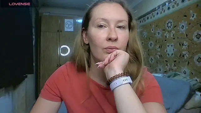 Snapshot of AnnaXLovers chatting on 7, 7, 2026 AnnaXLovers online show from 7, 7, 2026