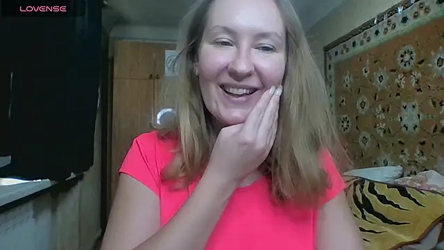 Snapshot of AnnaXLovers chatting on 23, 10, 2025 AnnaXLovers online show from 23, 10, 2025