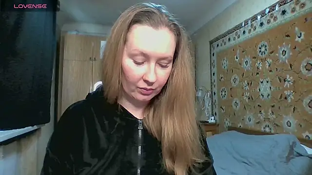 AnnaXLovers online show from 28, 4, 2026