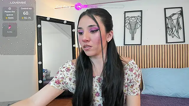 LILA ELLIOT online show from 4, 2, 2025