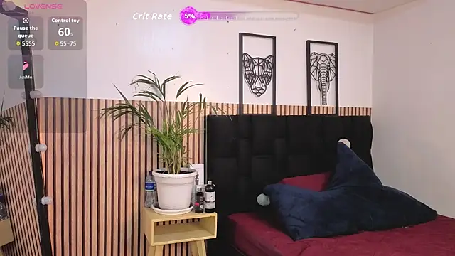 Snapshot of LILA_ELLIOT chatting on 15, 11, 2025 LILA ELLIOT online show from 15, 11, 2025