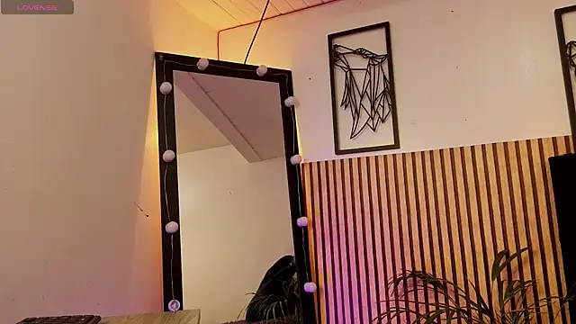 Snapshot of LILA_ELLIOT chatting on 11, 10, 2025 LILA ELLIOT online show from 11, 10, 2025