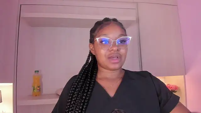 tamaraa smiith online show from 20, 10, 2025