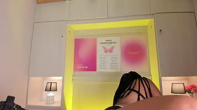 tamaraa smiith online show from 3, 3, 2026