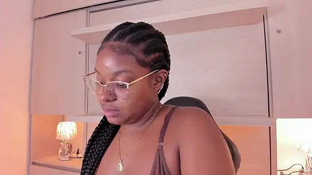 tamaraa smiith online show from 16, 10, 2025