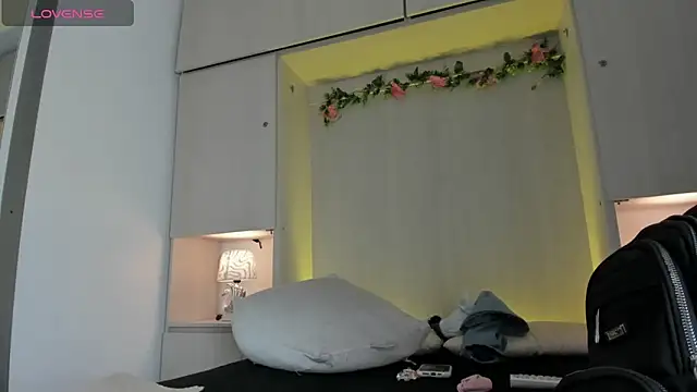 tamaraa smiith online show from 15, 4, 2026