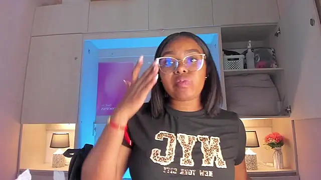 tamaraa smiith online show from 29, 4, 2026