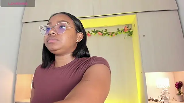 tamaraa smiith online show from 15, 4, 2026