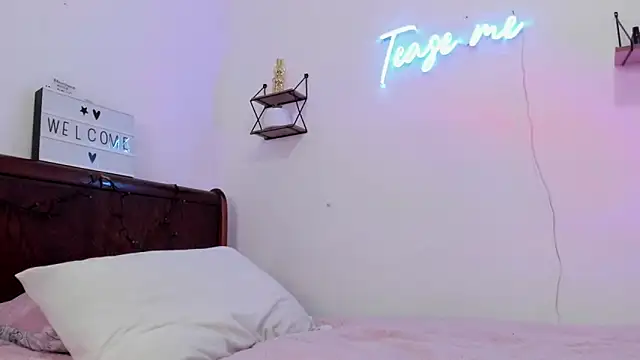 Manuela monroe online show from 29, 11, 2025