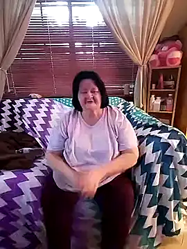 Snapshot of Bayou_Woman68 chatting on 7, 7, 2026 Bayou Woman68 online show from 7, 7, 2026