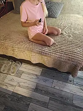 Snapshot of TanyaandWinson chatting on 27, 11, 2025 TanyaandWinson online show from 27, 11, 2025