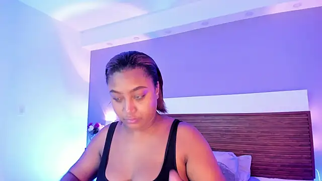 Adelehottman online show from 13, 4, 2026