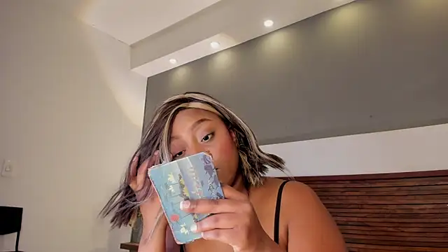 Adelehottman online show from 13, 11, 2025