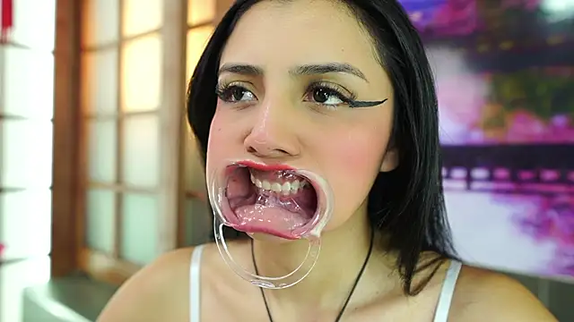 miss lizith online show from 20, 11, 2025