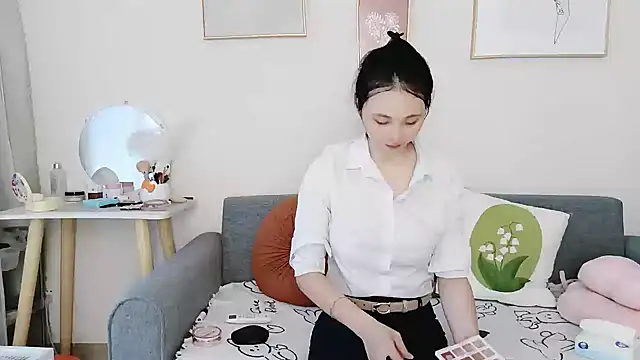 Snapshot of cathy00 chatting on 2, 10, 2025 cathy00 online show from 2, 10, 2025