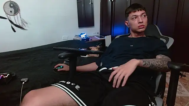 aaron blug online show from 11, 10, 2025