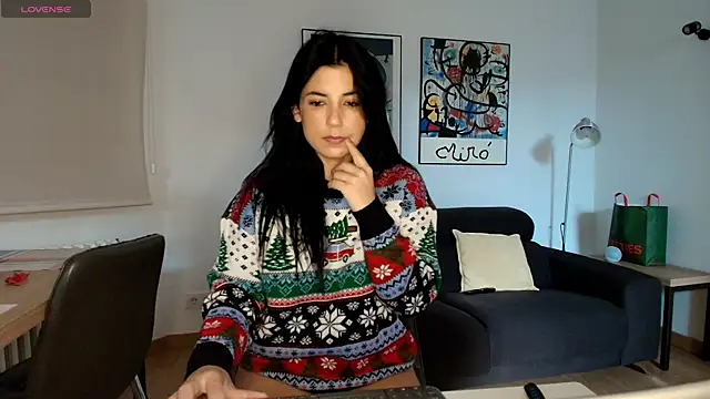 Snapshot of Arya_33 chatting on 2, 12, 2025 Arya 33 online show from 2, 12, 2025