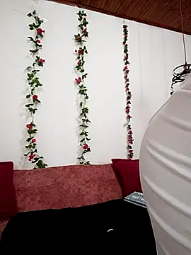 ariana lavoie- online show from 28, 11, 2025