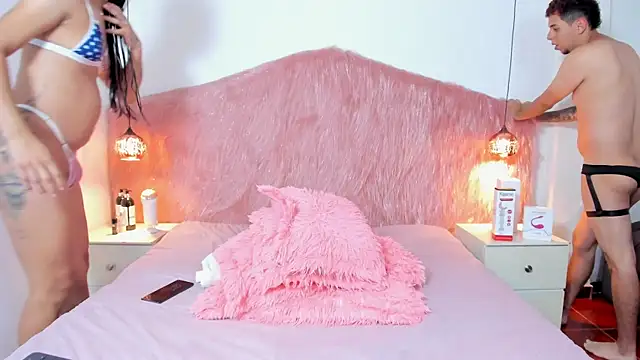 Derek and Skarlet online show from 28, 10, 2025